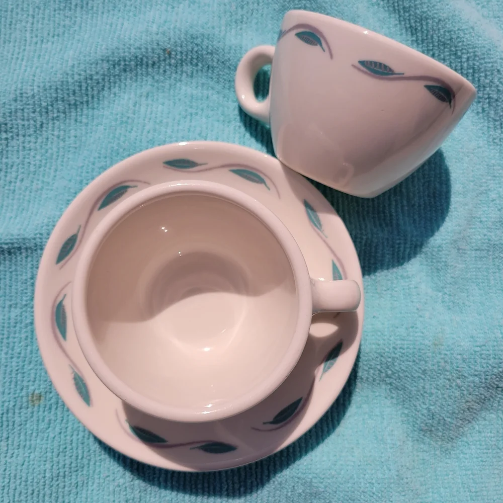 Vintage Homer Laughlin Best China Cups & Saucers (2 sets) ~ Retro!